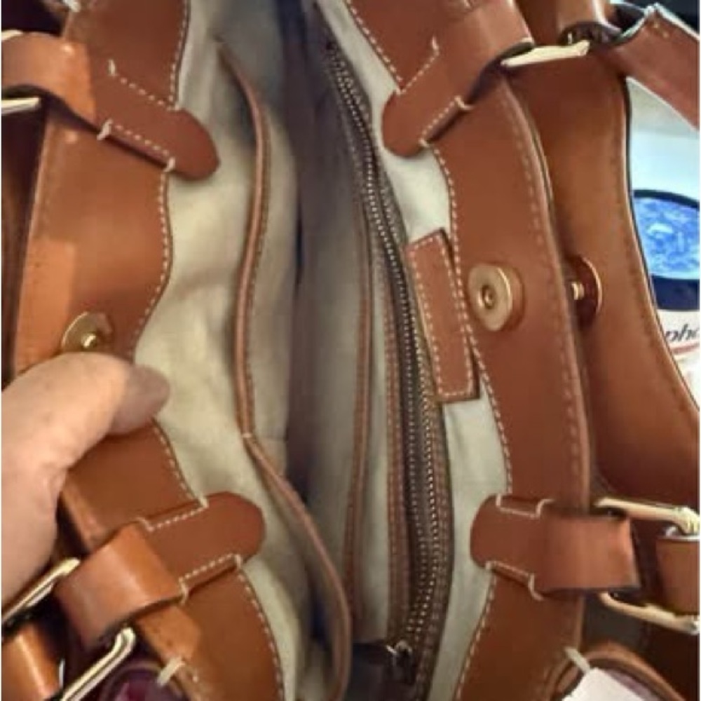 Elegant Brown Leather Shoulder Bag